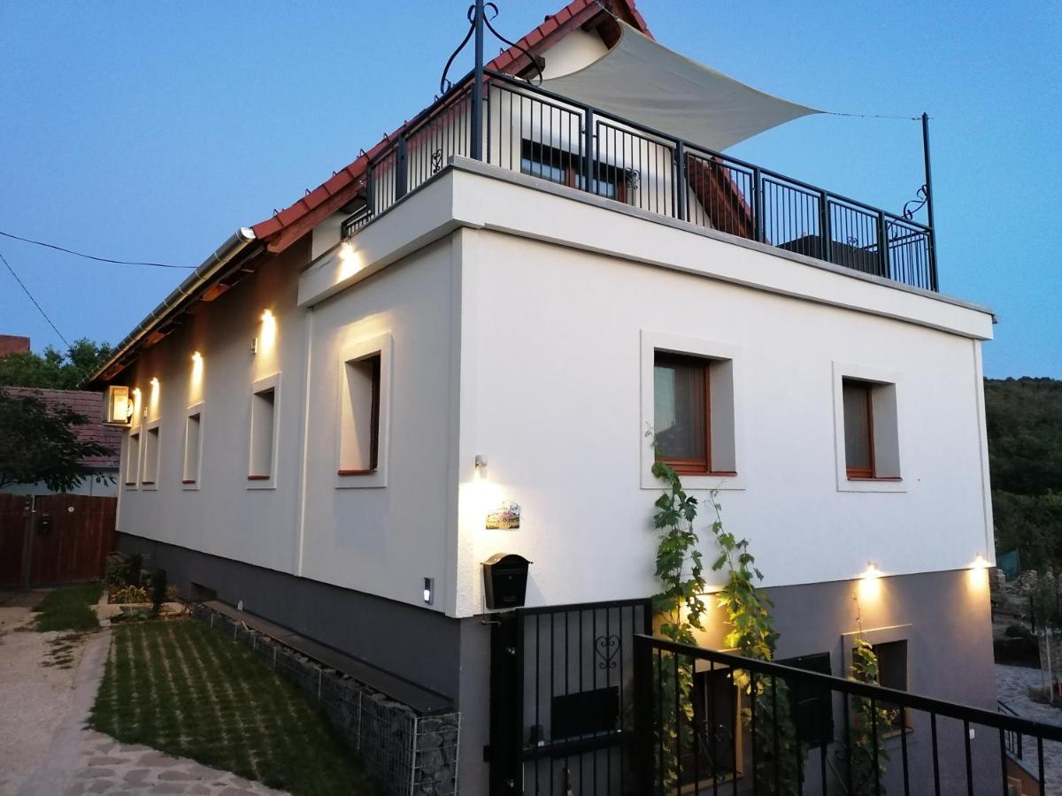 Apartmán Szigligeti Mandula Kert Vendeghaz Exteriér fotografie